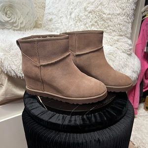 Ugg Classic Femme Mini, size 8